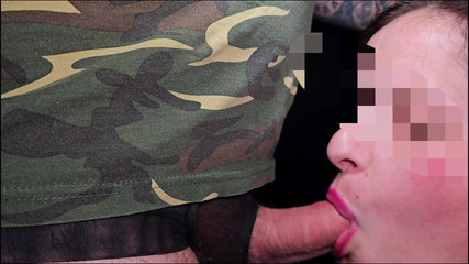 Twittiy: 深喉，神奇的舌头玩耍，他射在我的嘴里，我向他展示我是如何玩弄他的乳汁 第3部分