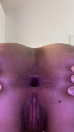 Juicy-Ass: Membuka Lubang Anal Dan Kentut
