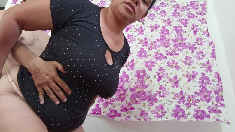 Valkyrie and Luigy Couple: Зрелая делает минет