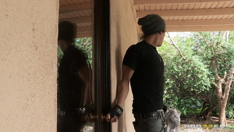 Moms in Control: Stepmoms in Control - Peeking Tom Peeking MILF, Punk Rock Fucking