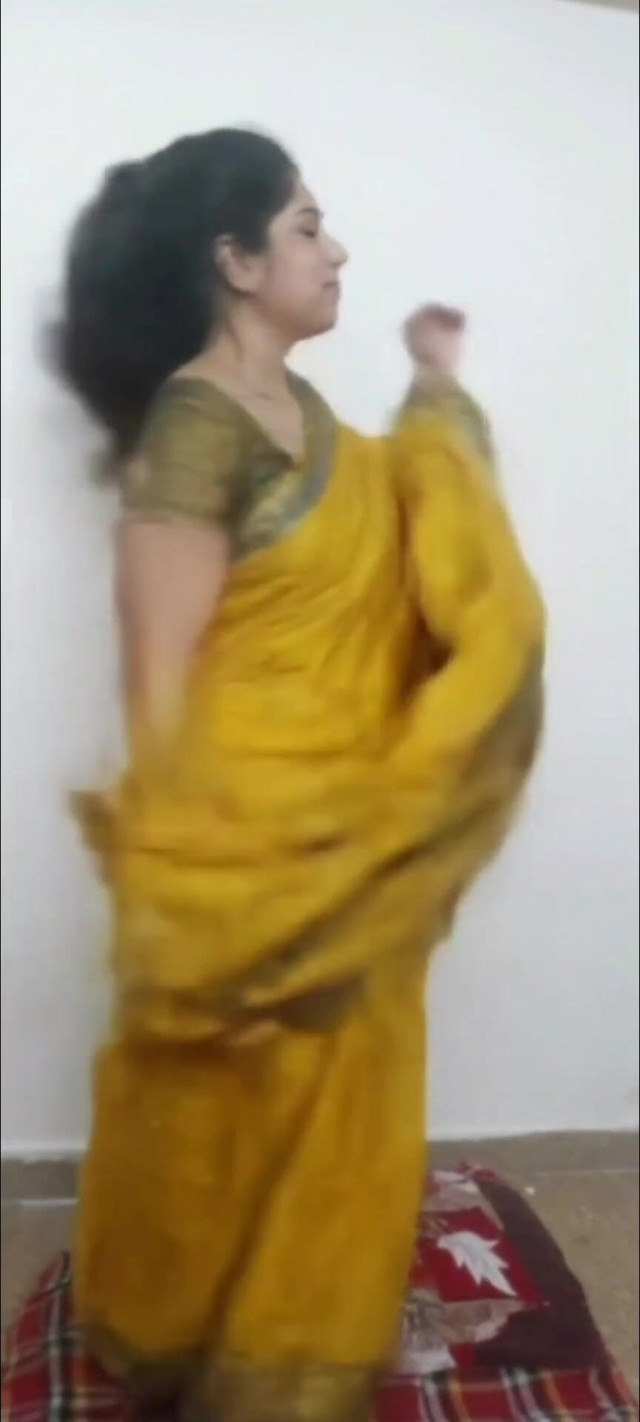 My Sexy Girlfriend Face Videwith Butt Dance (Desi Gorgeous)