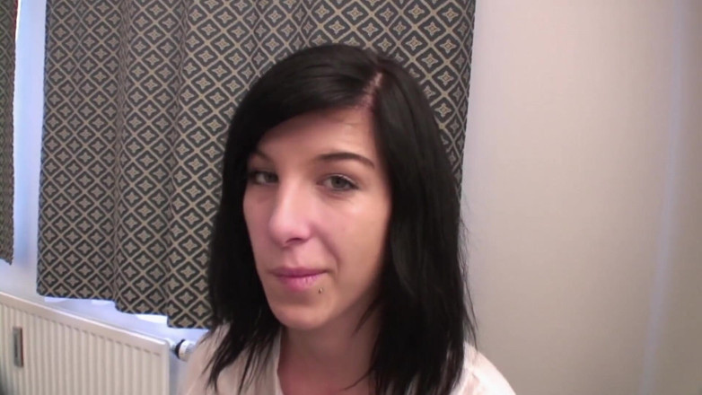 Lethal Teens: Une petite brune aux seins se fait baiser au casting