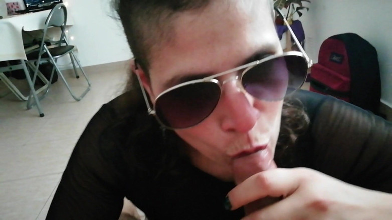 My sexy MILFS: Czarne okulary, ssanie i połykanie mleka - 03