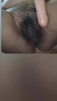 Deshi Bhabhi Bucură-te cu Didlo Păsărica ei matură păroasă fierbinte