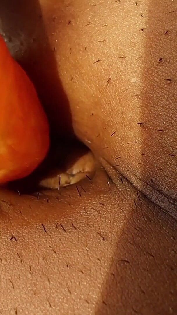 Rudie Kae: Belly Button Fruit Crushing &amp; Wet Sensory Asmr