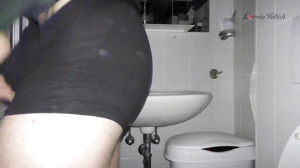 Lovely Male Fetish: Arons první čůrací klip