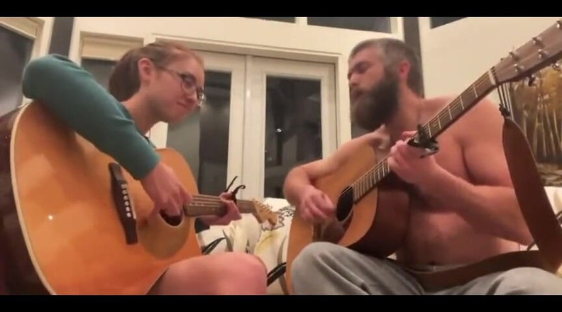 BrandiBraids: Derek ve ben orijinal bir şarkı yazdık