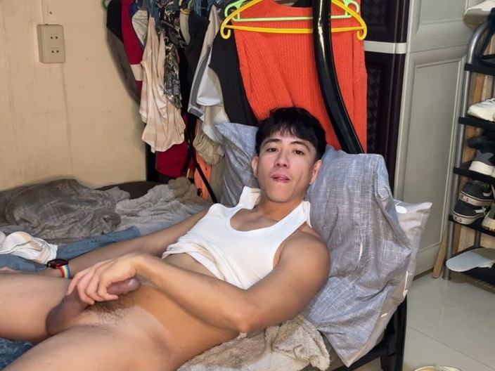 Jake7inch: Jacking off While Alone in My Room and Rainy