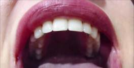 Princess18_: Giantess fetysz: Połknę cię, malutka!