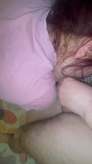 Ionut899: 继父叫醒我时嘴里只有鸡巴和小穴