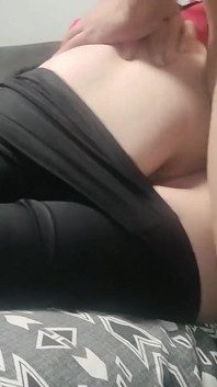 La matrigna matura miLF le ha offerto il culo grosso e riceve mi ha ricevuto una enorme sborrata nel culo