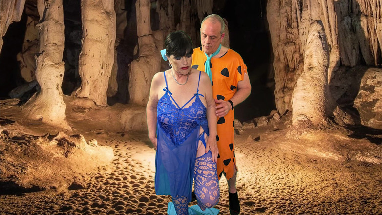 Carmen Angel: The Flintstones: Oma Betty Rubble masturbiert, lutscht Freds schwanz und...