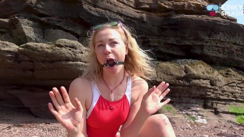 UKCuteGirl Lucy Lauren: Gagged on the Beach Dripping and Drooling Down My Swimsuit