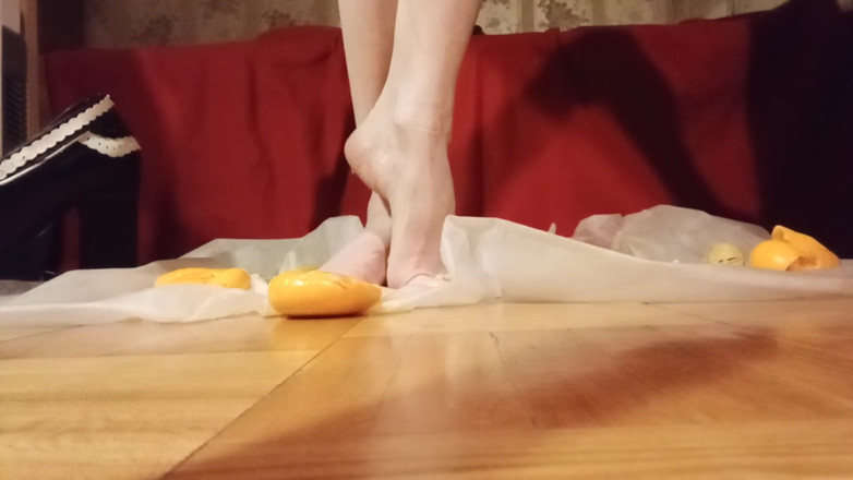 Christy G: Schiacciamento di cibo