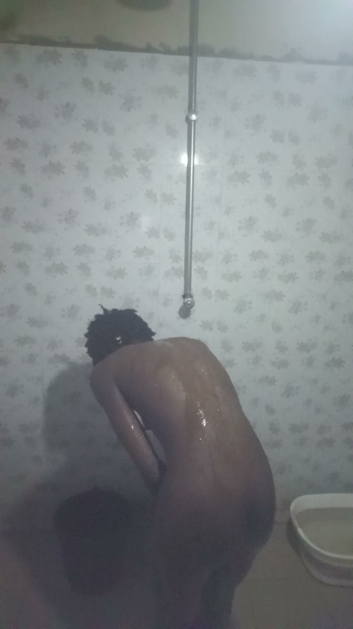 Dwuxxx: Hora do banho com Dwuxxx