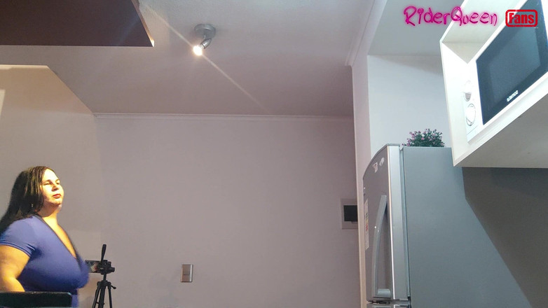 Riderqueen: Belle-mère BBW latina à gros nichons, fans au ralenti uniquement