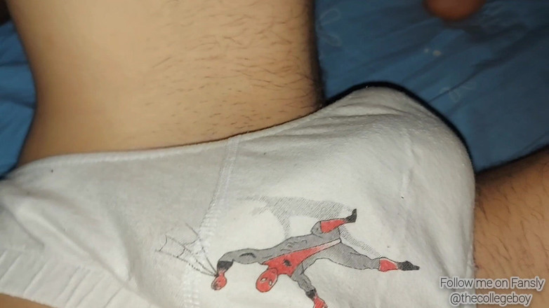 The college boy: Ongecensureerde grote lul masturbatie en cumshot