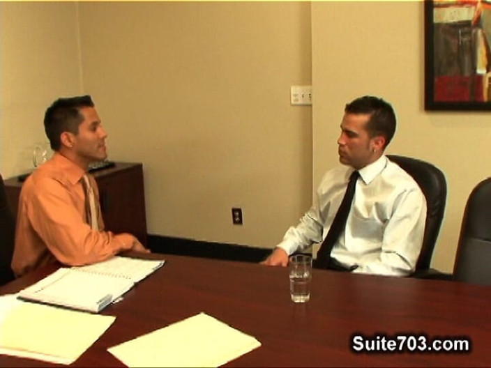 Suite 703: Geleden Viara en Tommy Blade