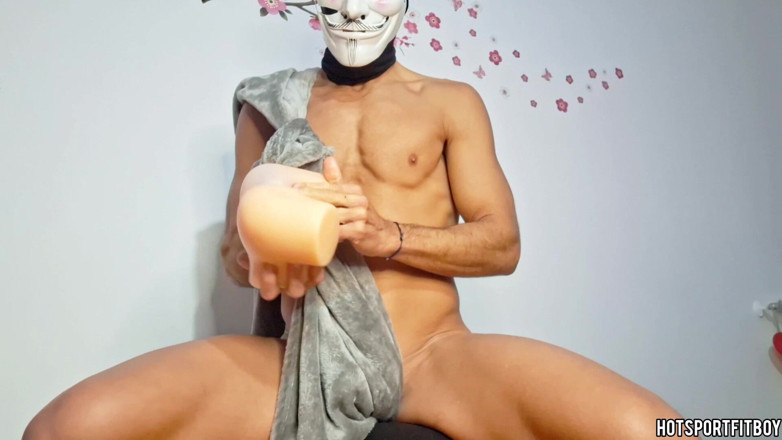 Hotsportfitboy: Trai trẻ vừa vặn và bắn tinh sâu trong đồ chơi đít...