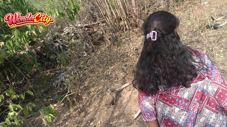 Magilmathi: हॉट आंटी के साथ जंगल