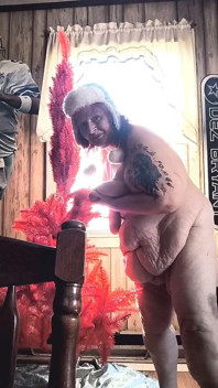 Putting up Her Tree Sky High Makes U Cum Hard in Her Eye What a Nice Guy
