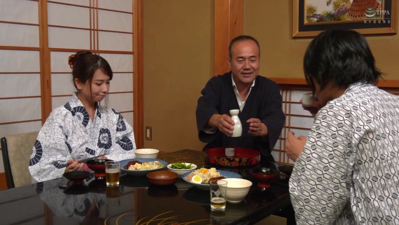 Raptor Inc: Den ultimata gifta kvinnan: knullad inför sin man -3