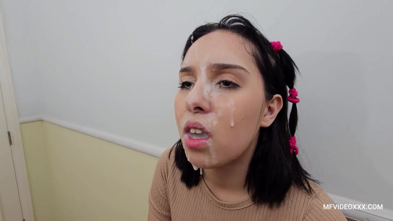 MF Desires: Tragar mi largo saliva