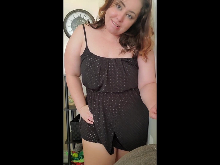 KinkyKatie: BBW 변태 Katie는 마누라의 가장 친한 친구이며 바람을 피우도록 유혹당했습니다.