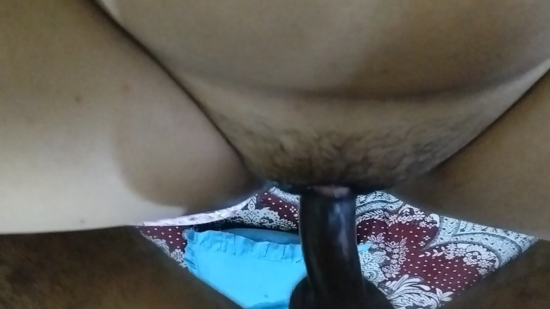 Anar Kali: Une tatie sexy suce et baise son beau-père en préliminaires