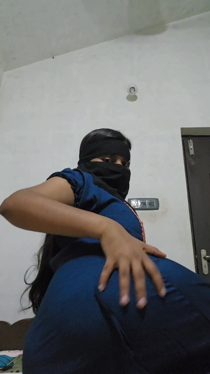 mallugodcouples: Prywatny czas zabawy Desi Mallu Girl - Watch Me Cum!