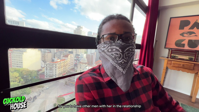 CuckoldHouse: 남편이 아내를 데리고 커클드 하우스에서 남자들과 섹스하다