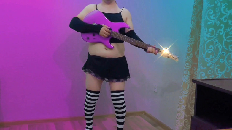 Kitty_Cross: Eu estou seduzindo você com música romântica e will make...