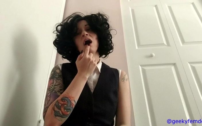 Geeky Femdom: Reina de las sombras 3 - diosa futa