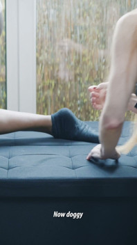 O mamă sexy din Austria are parte de sex anal și ejaculare înăuntru