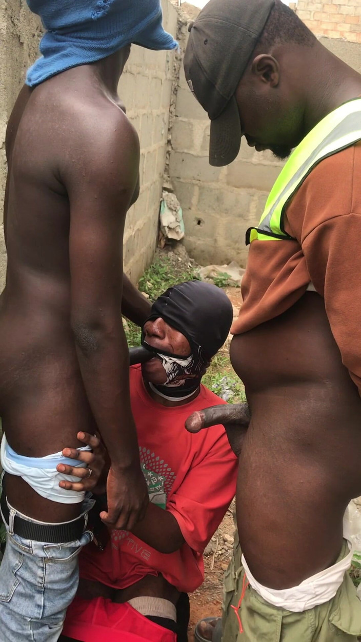 Sexylary: Ebenová trojka v divoké trojce tři černí chlapci uvolnění pod sluncem