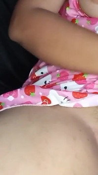 Показываю киску