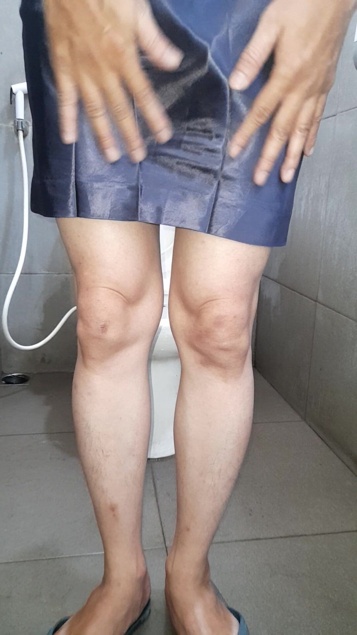 Naomisinka: Niebieska satynowa jedwabna mini sukienka ze wspaniałą podszewką