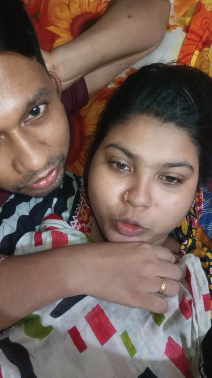 Desivideo: Ünlü Bangladeşli kız Şirin gecesi seksi video