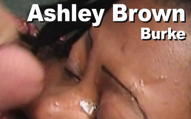 Edge Interactive Publishing: Ashley Brown și Burke suge facial Pinkeye Gmnt-pe06-02