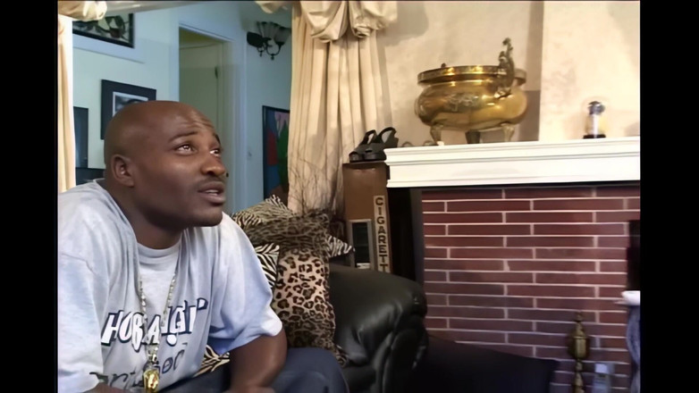 Just Great Ass: Kucing hitam yang bersinar