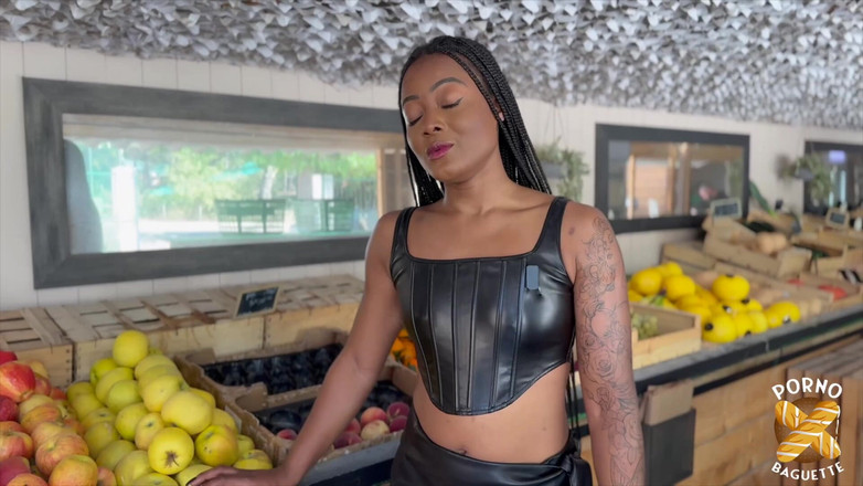 Porno Baguette: 欲求不満で美しい黒檀、激しく突かれる