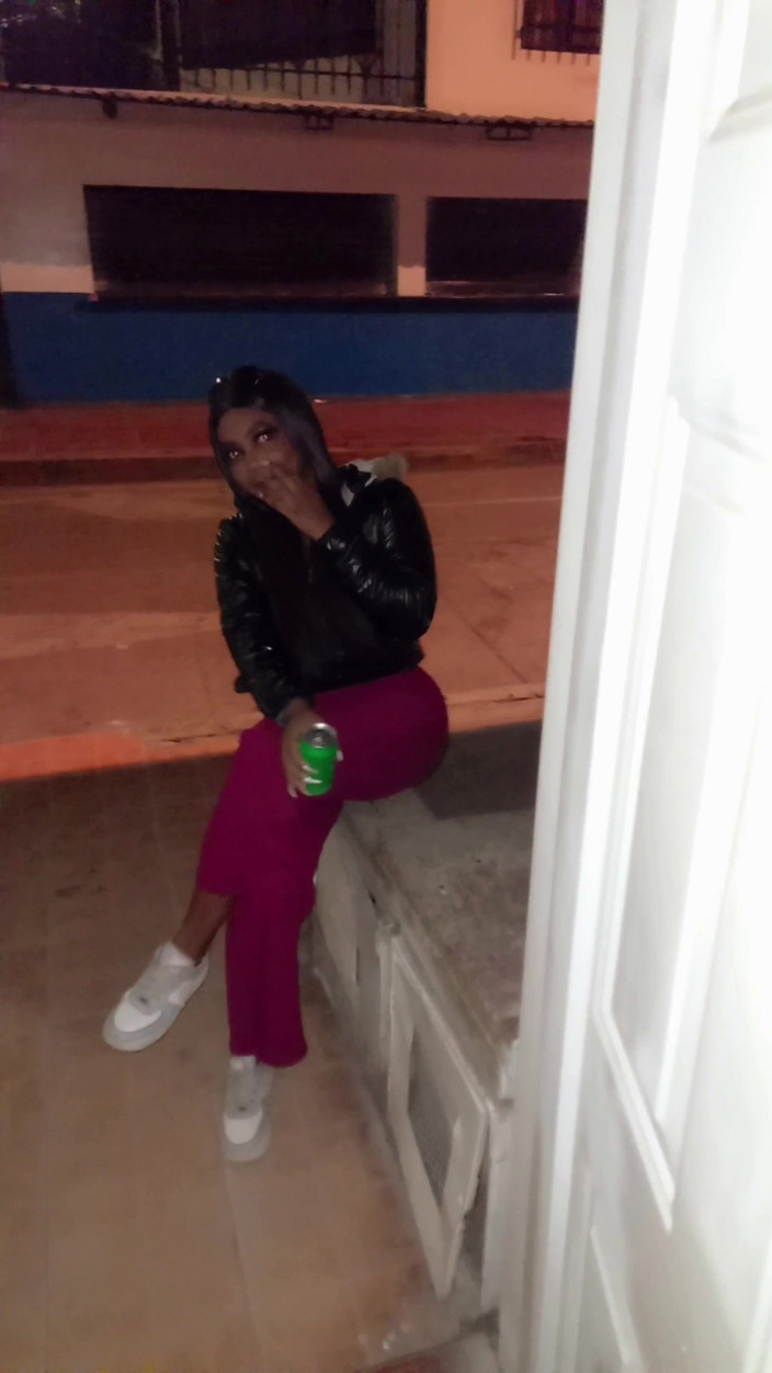AndreaAndJean: Come convincere una ragazza ebano con dollari all'aperto