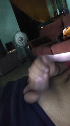 AlexAlejandro13: मम्म मैं सोफे पर कैसे गर्म होता हूं