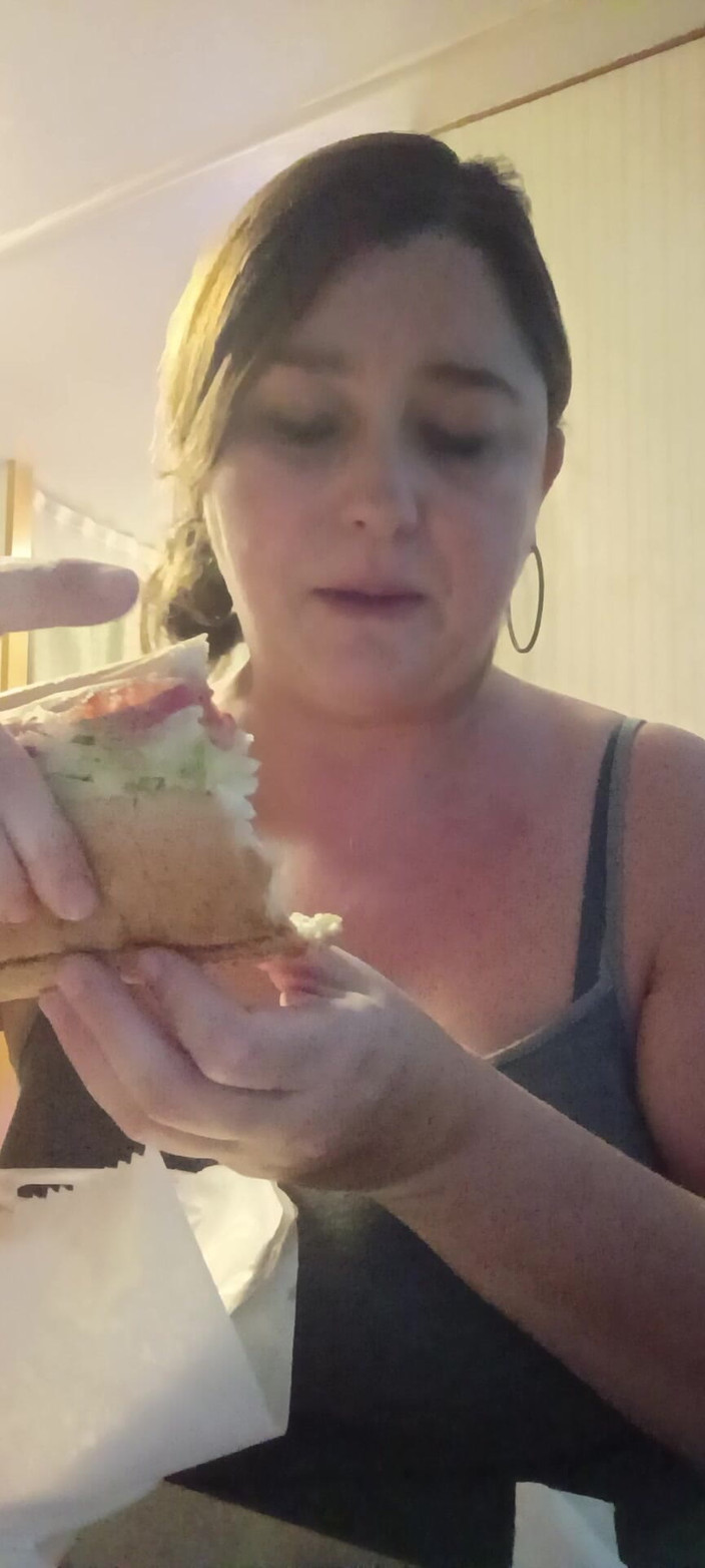 GoddessKristy00: Богиня їсть піцу