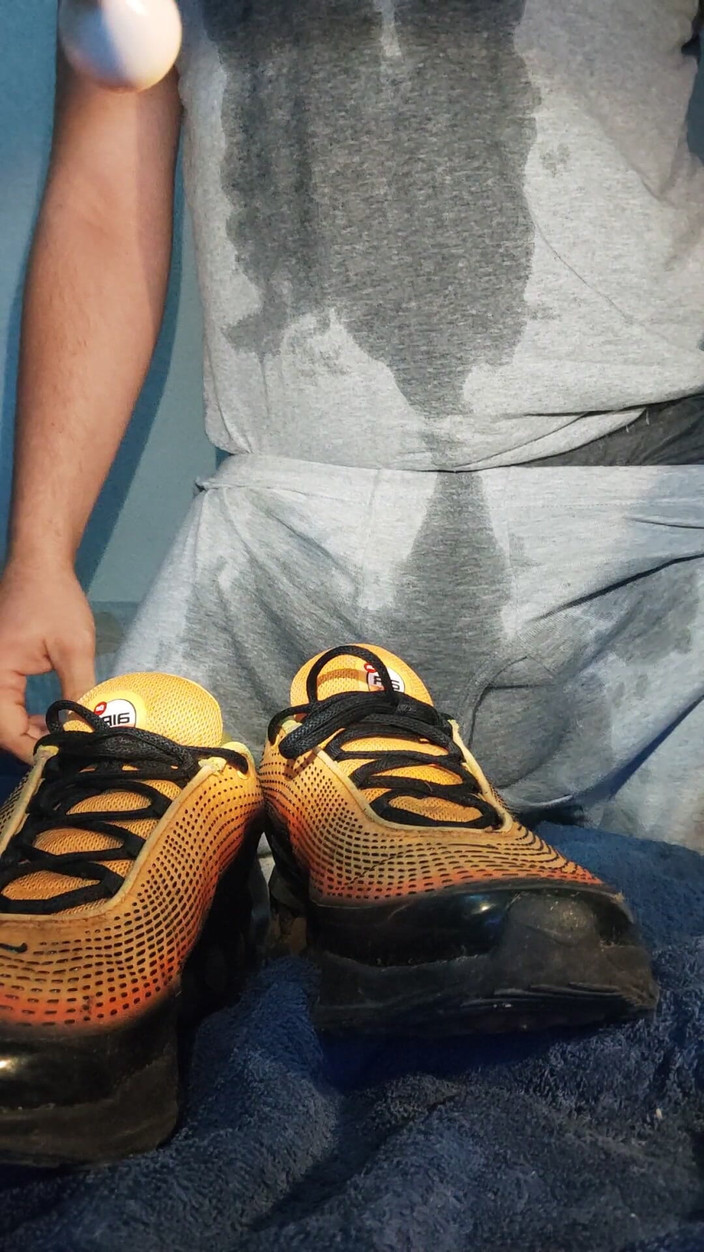 SmokedAlloy2: Chaussettes sales, pisse et dirtyjunkbro. Marteau!!!