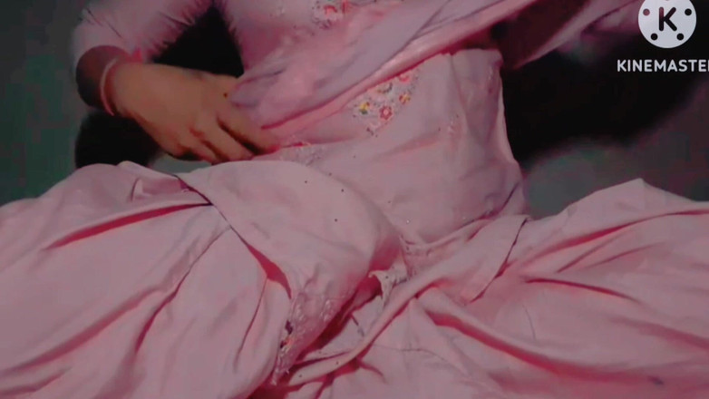 TricolorMusic3: Krásná sexy pandžábská žhavá sexy dívka drží její prsa a tře...