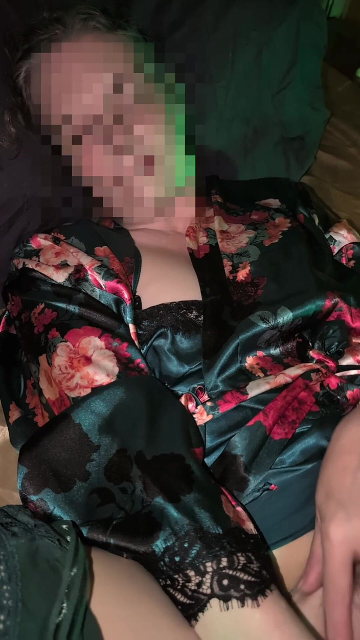 Elaras Pan: Взаємна мастурбація і трах