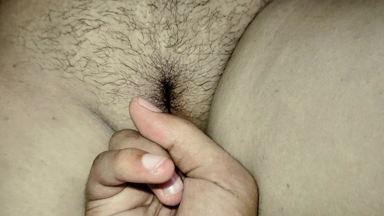 Ivy Brooks: Le sue dita magiche mi fanno sempre raggiungere orgasmi tremanti...