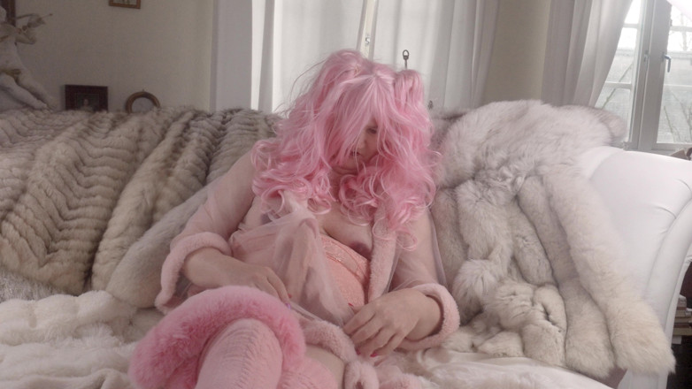 Trans fur bitch: Transfurbitch cho thấy con cu futa khổng lồ trên bộ...