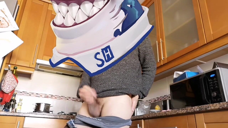 Rafael Torreano: Sexy hřebec si honí a stříká v kuchyni při vaření